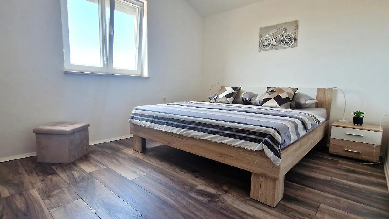 Apartment Goran Krk Town