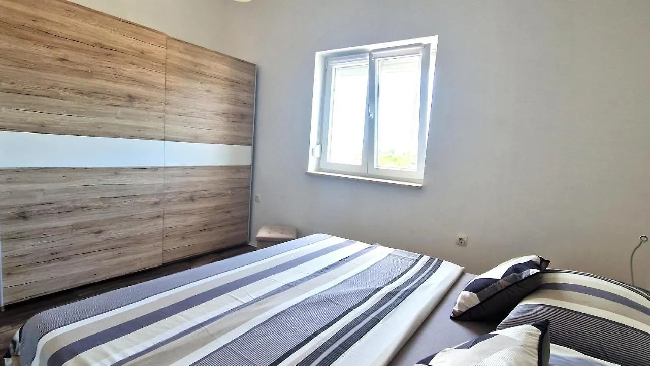 Apartment Goran Krk Town